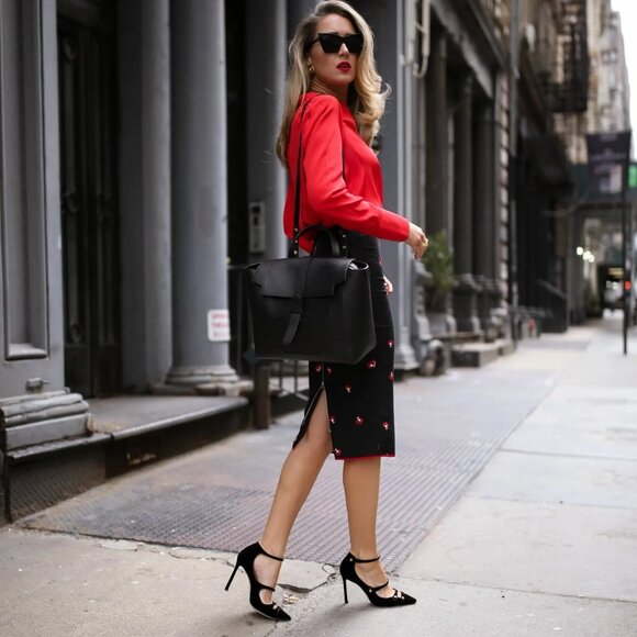 Like New SENREVE MAESTRA BAG - BLACK/GOLD - Picture 9 of 9